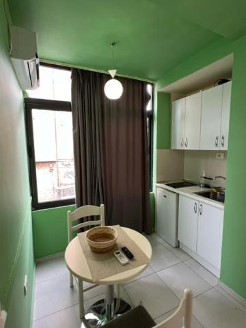 Urban Retreat Apartments Tiranë Ngoại thất bức ảnh