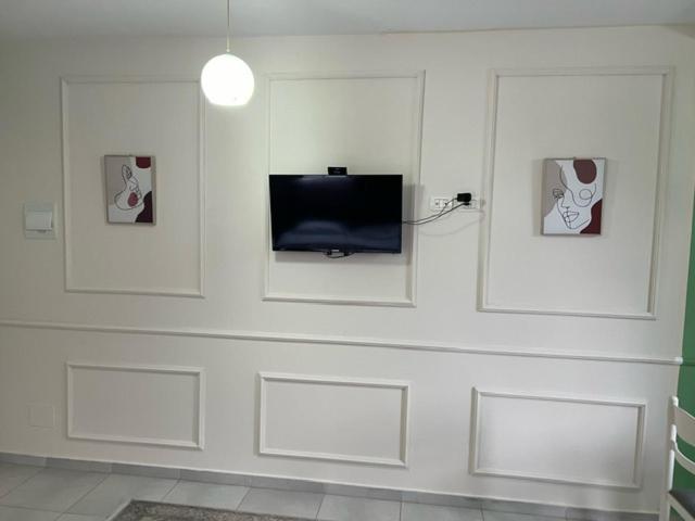 Urban Retreat Apartments Tiranë Ngoại thất bức ảnh